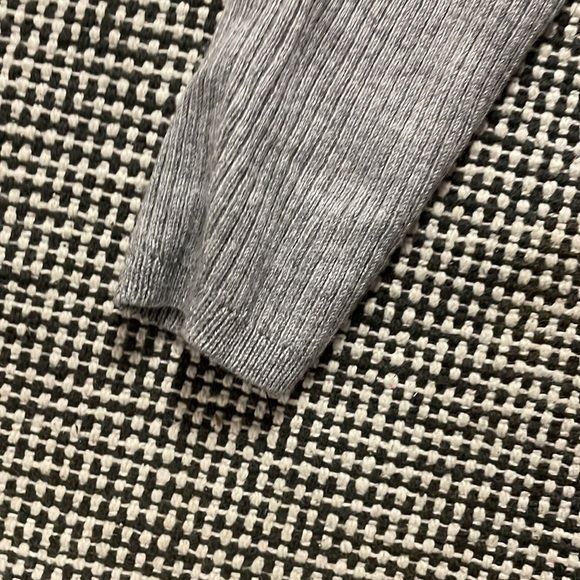 H&M Lightweight Sweater Keyhole Mock Neck Top - Picture 2 of 6